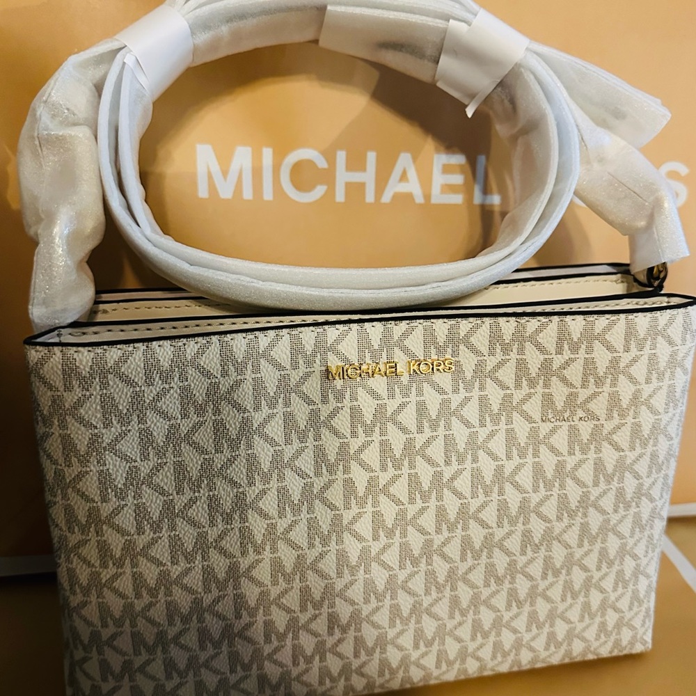 Michael Kors Crossbody Bag ❤️ NEW